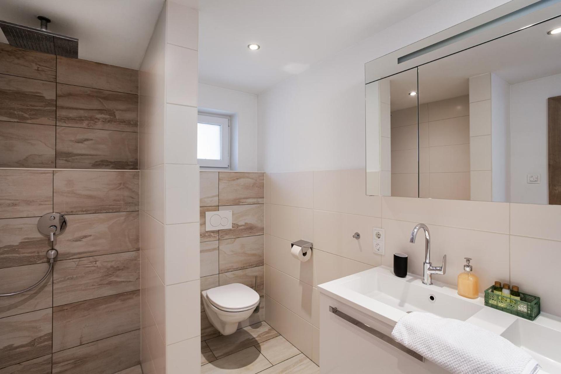 Alpine View Apartments นีเดิร์นซิลล์ ภายนอก รูปภาพ