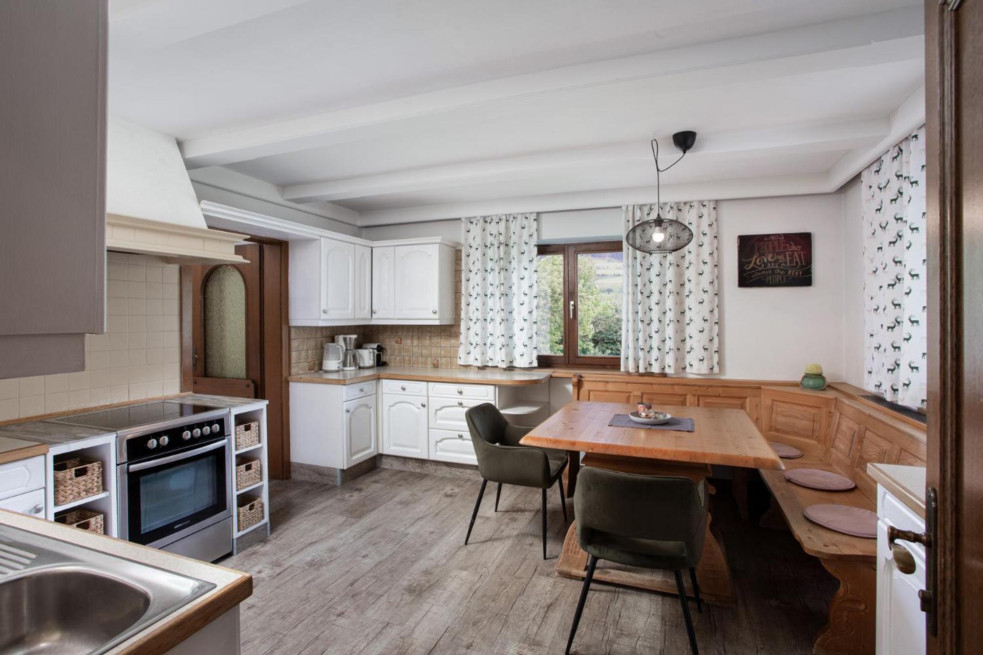 Alpine View Apartments นีเดิร์นซิลล์ ภายนอก รูปภาพ